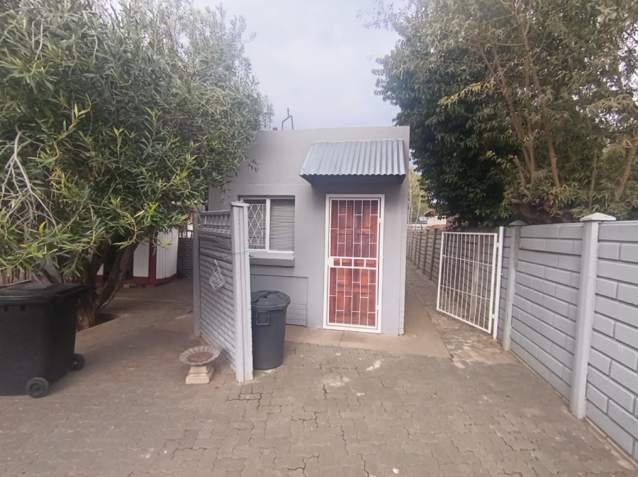 4 Bedroom Property for Sale in Hadison Park Northern Cape
